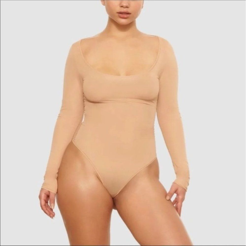 CT1142 SKIMS JELLY SHEER LONG SLEEVE SCOOP NECK BODY SUIT COLOR SIENNA - Picture 1 of 3